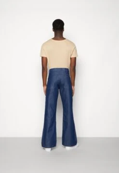 Wrangler Leon Loose Flare - Flared Jeans - Rinse -Heren Kleding Winkel 0c0529bf634f4d4ab49cf2c69e54a958
