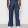 Wrangler Leon Loose Flare - Flared Jeans - Rinse