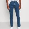 Wrangler Greensboro - Straight Leg Jeans - Mid Rocks