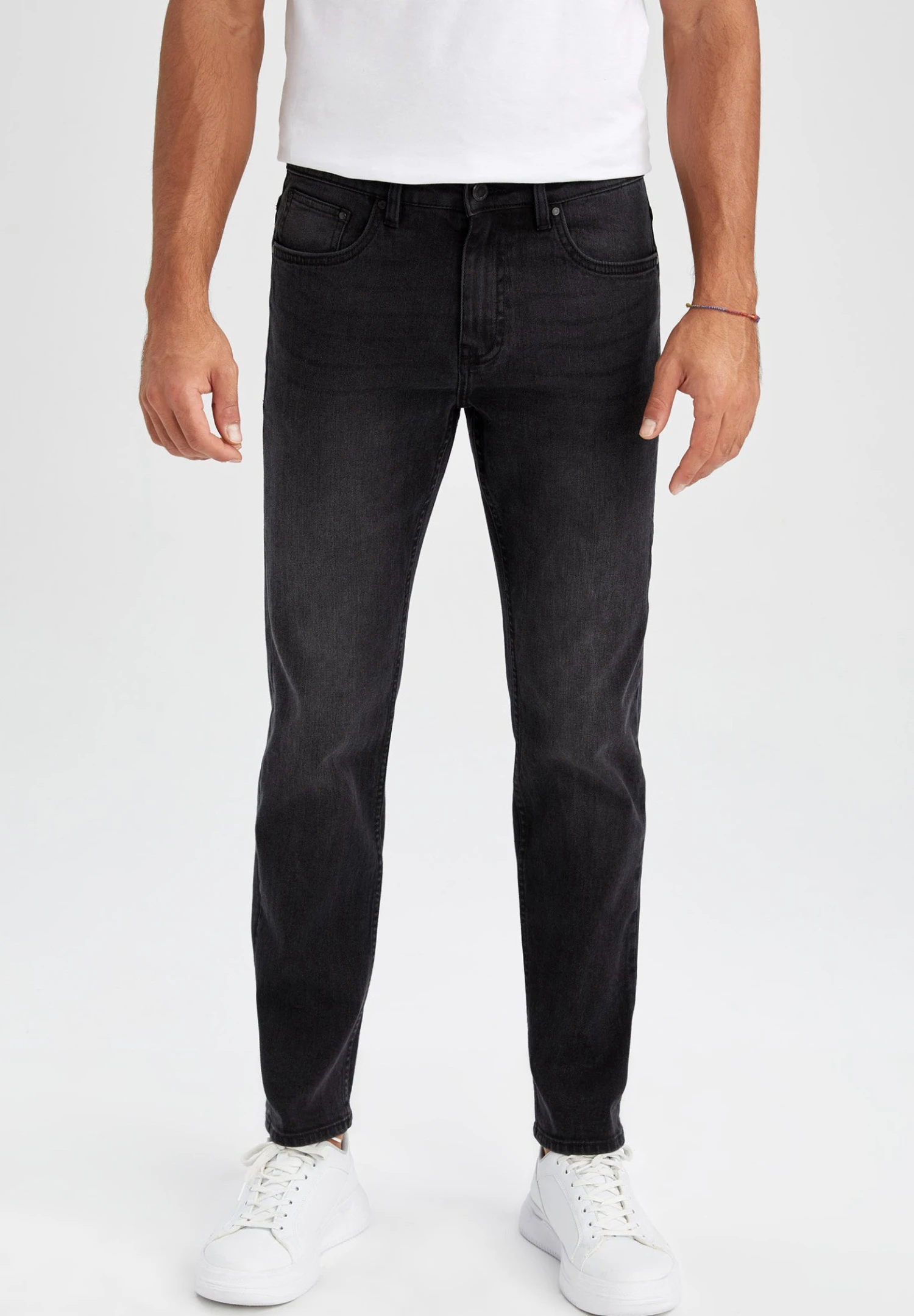 DeFacto Sergio- Slim Fit Jeans - Black 1 DeFacto Sergio- Slim Fit Jeans - Black