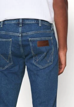 Wrangler Greensboro - Straight Leg Jeans - Mid Rocks -Heren Kleding Winkel 7e178a777c724bceb4a59bafe7c0ed28