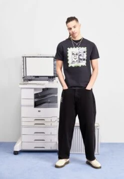 Obey Clothing Bigwig Kingpin Baggy - Relaxed Fit Jeans - Faded Black -Heren Kleding Winkel 8c98bdc30fe74ed3a2c9ce45fd663b79