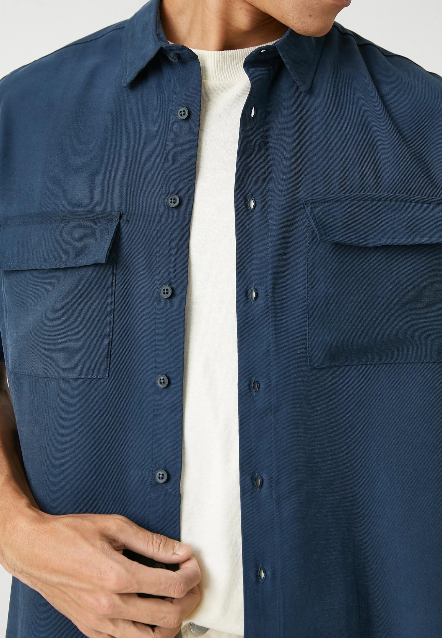 Koton Basic Classic Neck Short Sleeve Pocket Detailed - Overhemd - Marine 3 Koton Basic Classic Neck Short Sleeve Pocket Detailed - Overhemd - Marine - Afbeelding 3