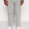 Levi's® Plus Jeans Tapered Fit - Positive Space
