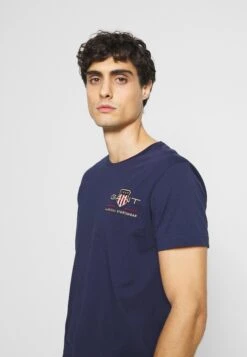 Gant Archive Shield Emb Ss - T-Shirt Print - Evening Blue -Heren Kleding Winkel df660ad5497e485789322cb739041abe