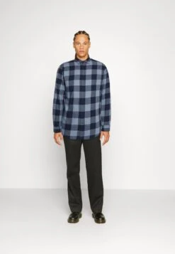 Heren Kleding Winkel -Heren Kleding Winkel f364ca9bed2e4364aa5d526f1bc90b40